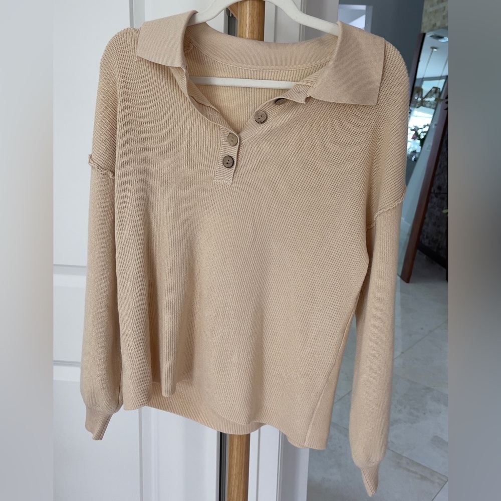 Amazon Cream Ribbed Knit V-Neck Sweater Set - Picture 3 of 4